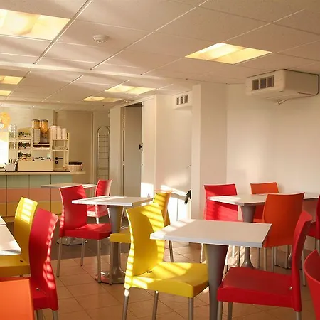 Premiere Classe Ouest Universite 2*