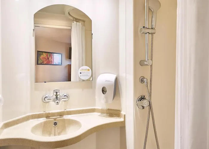 Premiere Classe Ouest Universite 2*