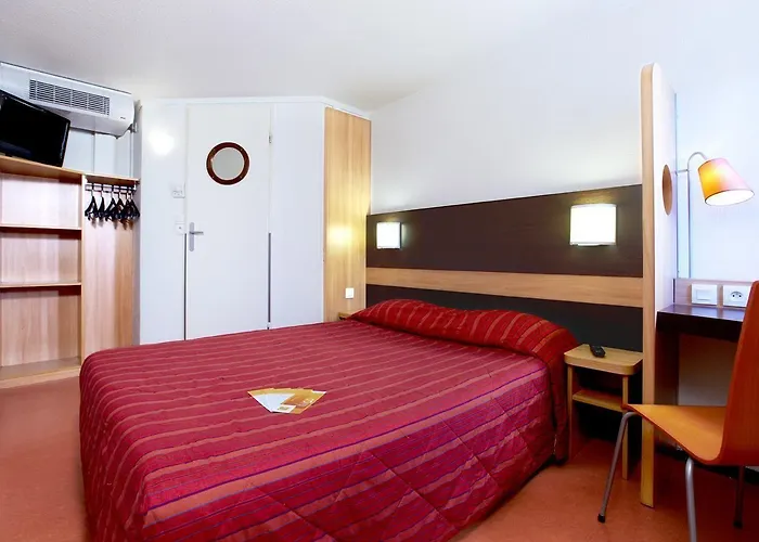 Hotel Premiere Classe Ouest Universite 2*